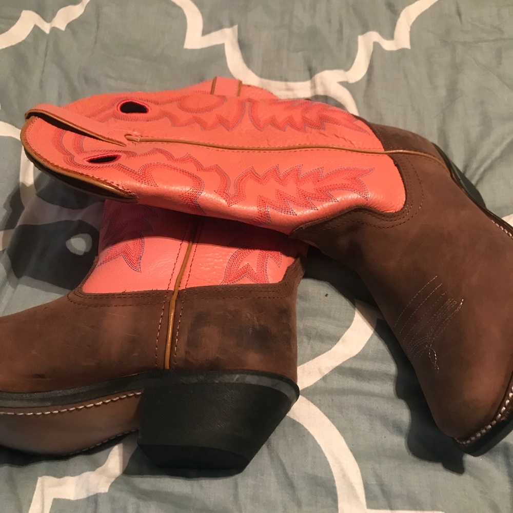 Women’s cowboy boots